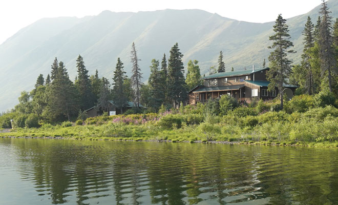 Bearclaw lodge on Lake Aleknagik in Wood Tikchik State Park